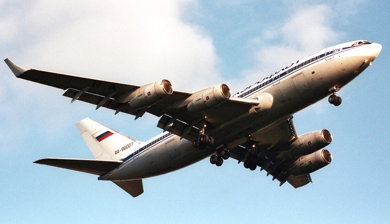 Самолет Ил-96  Кликни по фотографии, 
чтобы увеличить до размера 1024 х 683.
Click to picture for enlarge before size 1024 x 683.