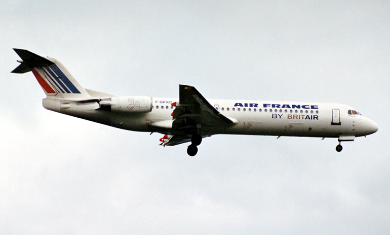 Самолет Fokker 100  Кликни по фотографии, 
чтобы увеличить до размера 1024 х 683.
Click to picture for enlarge before size 1024 x 683.
