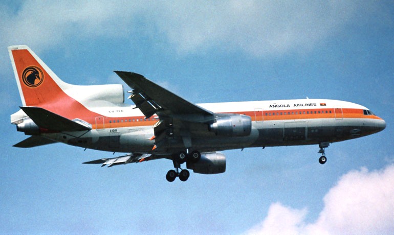 Самолет L1011-500