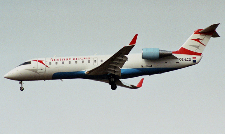 Самолет Canadair CRJ200LR  Кликни по фотографии, 
чтобы увеличить до размера 1024 х 683.
Click to picture for enlarge before size 1024 x 683.