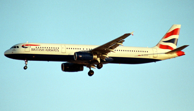 Самолет A321  Кликни по фотографии, 
чтобы увеличить до размера 1024 х 683.
Click to picture for enlarge before size 1024 x 683.