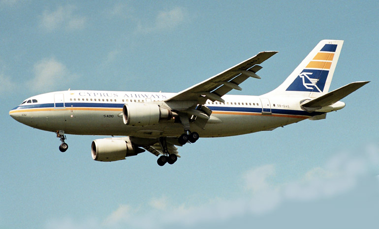 Самолет A310-200  Кликни по фотографии, 
чтобы увеличить до размера 1024 х 683.
Click to picture for enlarge before size 1024 x 683.