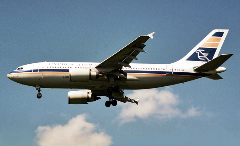 Самолет A310-300  Кликни по фотографии, 
чтобы увеличить до размера 1024 х 683.
Click to picture for enlarge before size 1024 x 683.