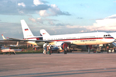 Самолет Ту-204