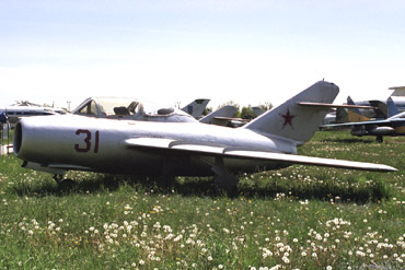 Самолет МиГ-15УТИ