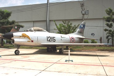 Самолет North American F-86L Sabre