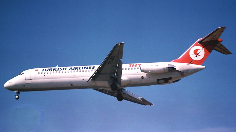 Самолет DC9-30  Кликни по фотографии, 
чтобы увеличить до размера 1024 х 683.
Click to picture for enlarge to size 1024 x 683.