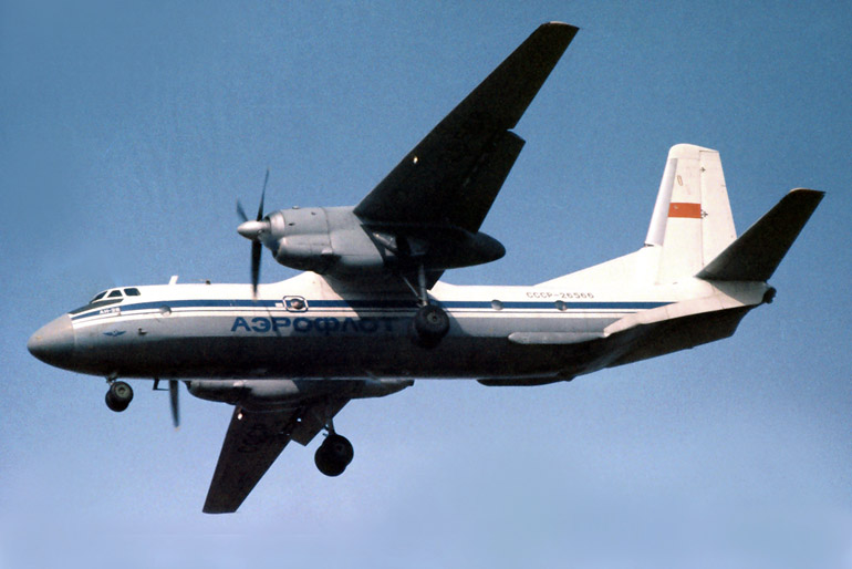 Самолет Ан-26  Кликни по фотографии, 
чтобы увеличить до размера 1024 х 683.
Click to picture for enlarge before size 1024 x 683.