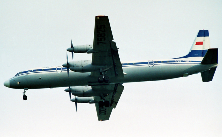 Самолет Ил-18 
Кликни по фотографии, чтобы увеличить до размера 1024 х 683.
Click to picture for enlarge before size 1024 x 683.