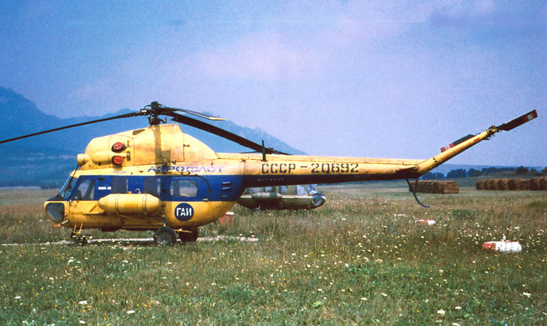 Вертолет Ми-2  Кликни по фотографии, 
чтобы увеличить до размера 1024 х 683.
Click to picture for enlarge before size 1024 x 683.